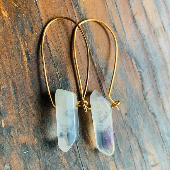 ✨NWT ✨18K Gold & Clear Pointed Quartz Geometric Rainbow Hoops, Minimal E… - Picture 1 of 7
